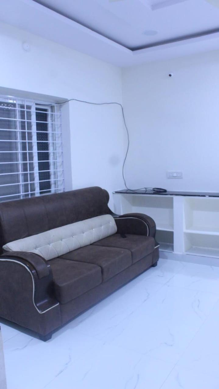 Loyal Apartment1 Bhk Gachibowli Hyderabad Eksteriør billede