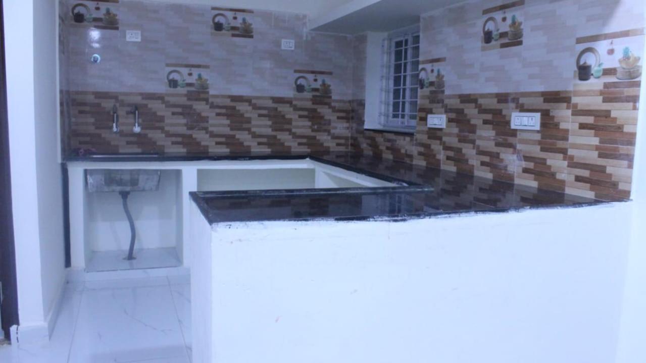 Loyal Apartment1 Bhk Gachibowli Hyderabad Eksteriør billede